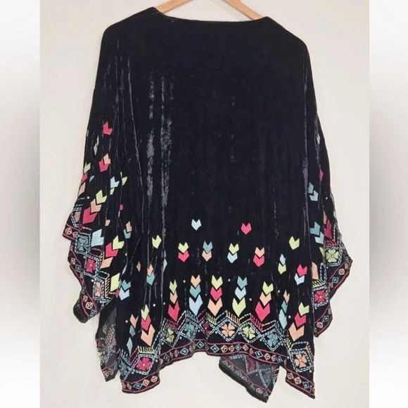 Double D Ranch Crushed Velvet Embroidered Dolman Sleeve Blouse Black Size S - Picture 2 of 7